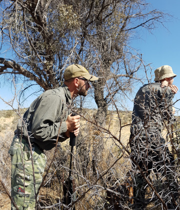 the-eco-hunter-nachhaltigkeit-pirschen-jagdfuehrer-jagdgast-ehtische-jagd-im-busch