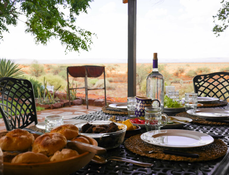 jagdfarm onverwacht fruehstueck ausblick kalahari