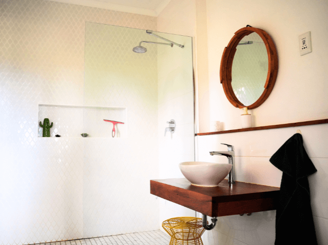 jagdfarm garib unterkunft farmhaus badezimmer dusche